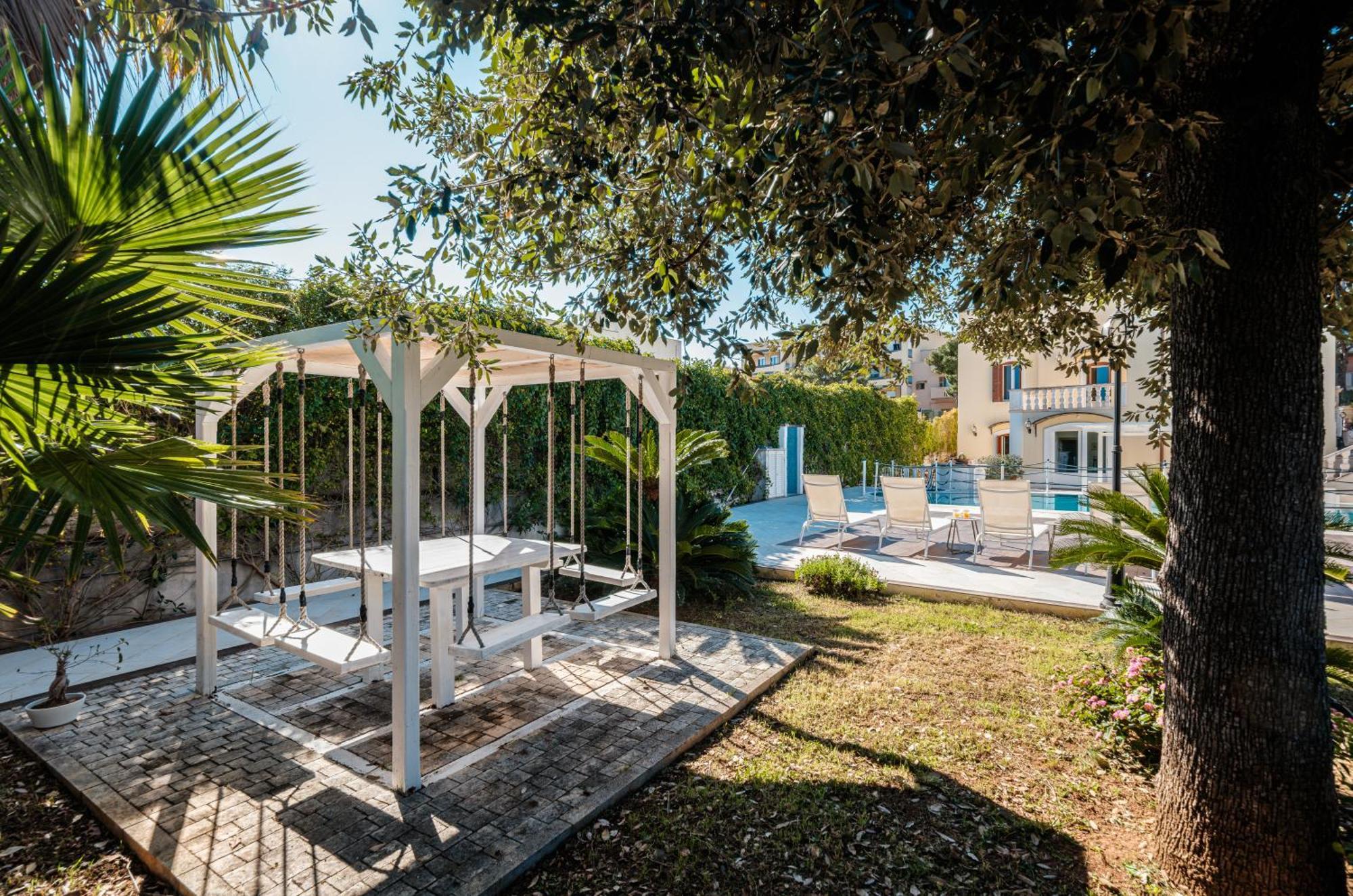 Villa Donna Franca By Sthey Монополи Экстерьер фото