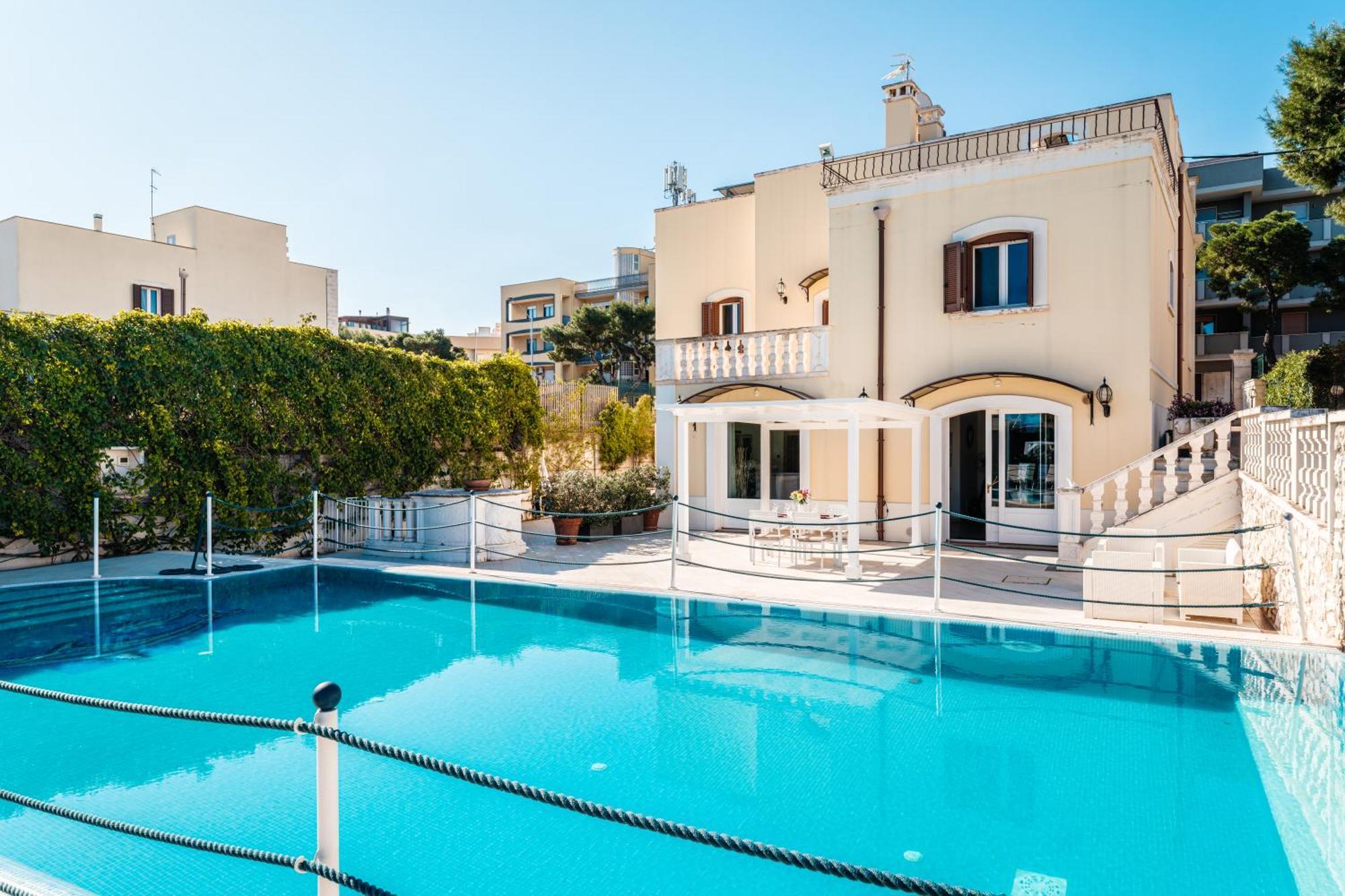 Villa Donna Franca By Sthey Монополи Экстерьер фото