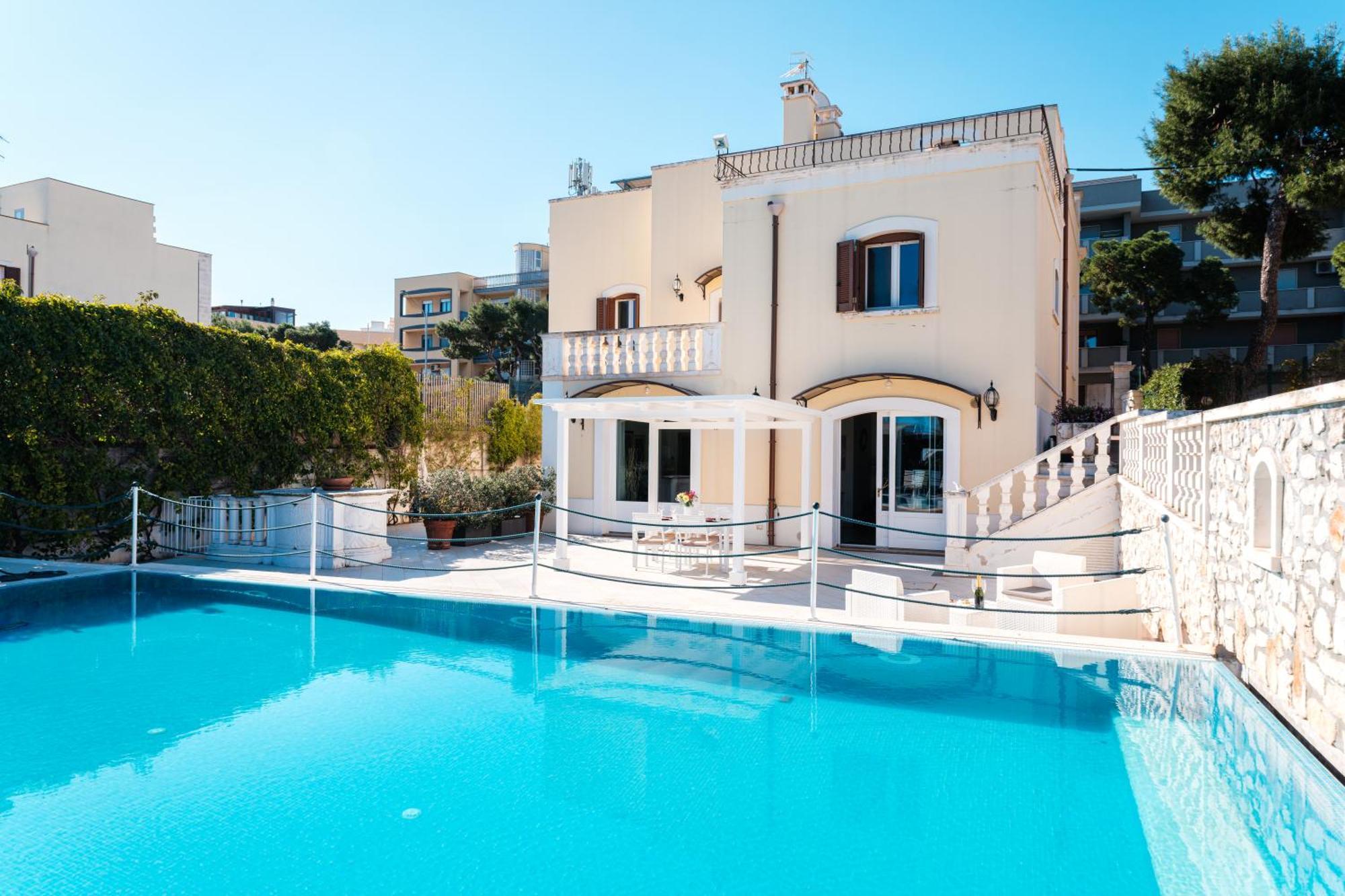 Villa Donna Franca By Sthey Монополи Экстерьер фото