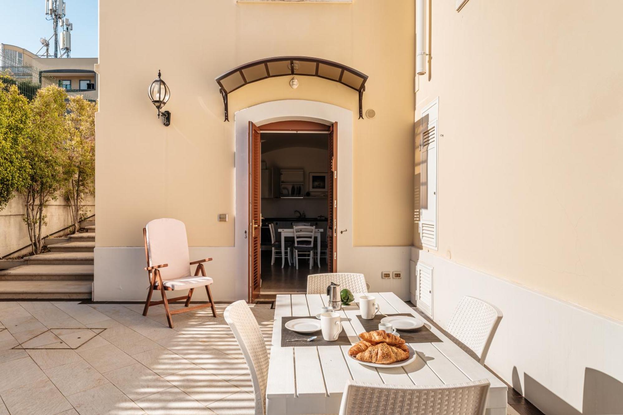 Villa Donna Franca By Sthey Монополи Экстерьер фото